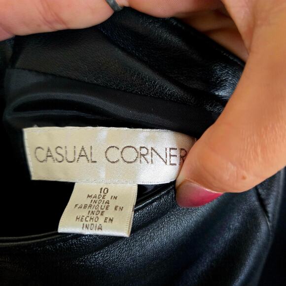 Size 10 – Vintage Black Genuine Leather Midi Skirt - Picture 3 of 5